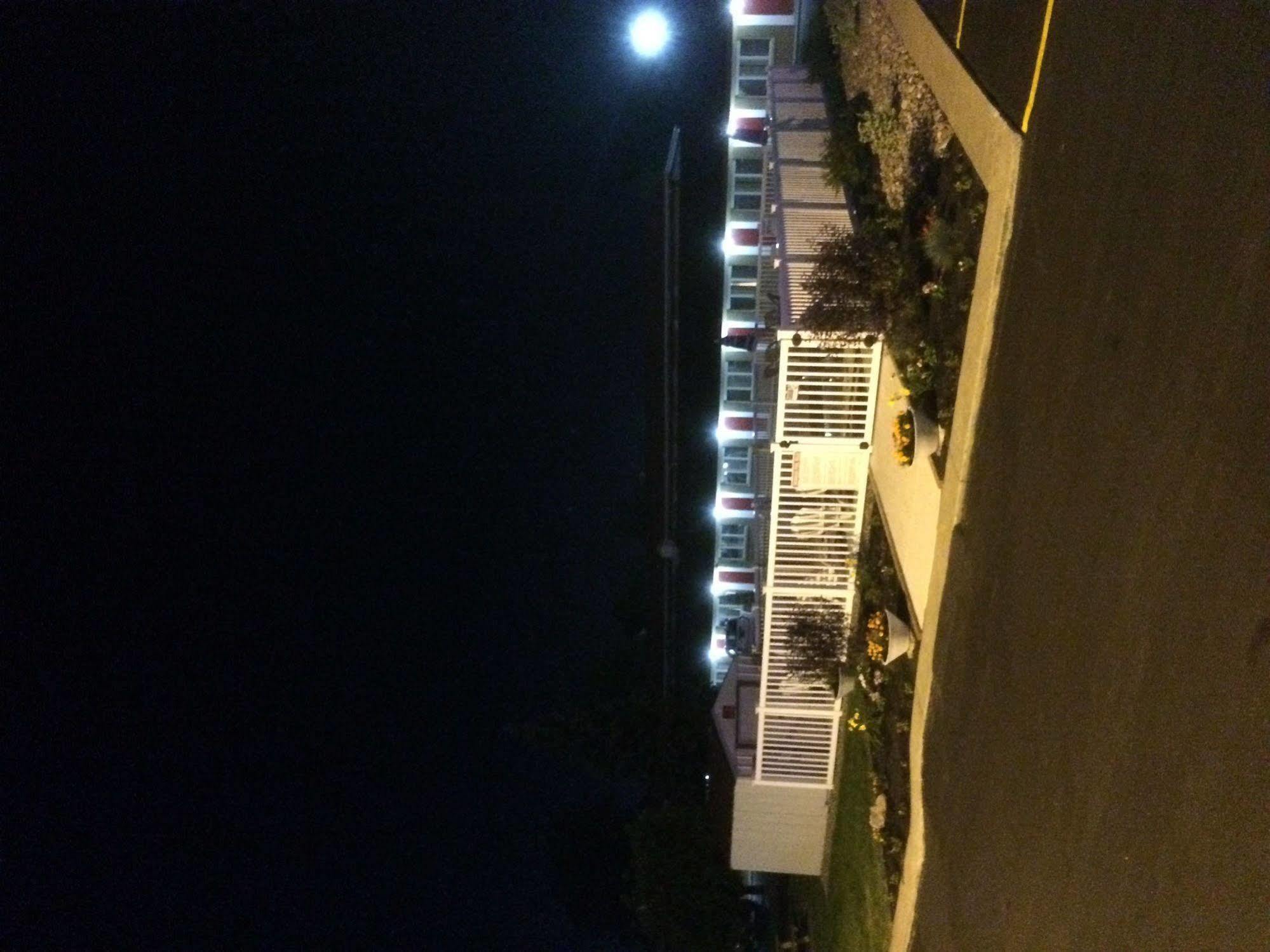 Caravan Motel Niagara Falls Exterior foto